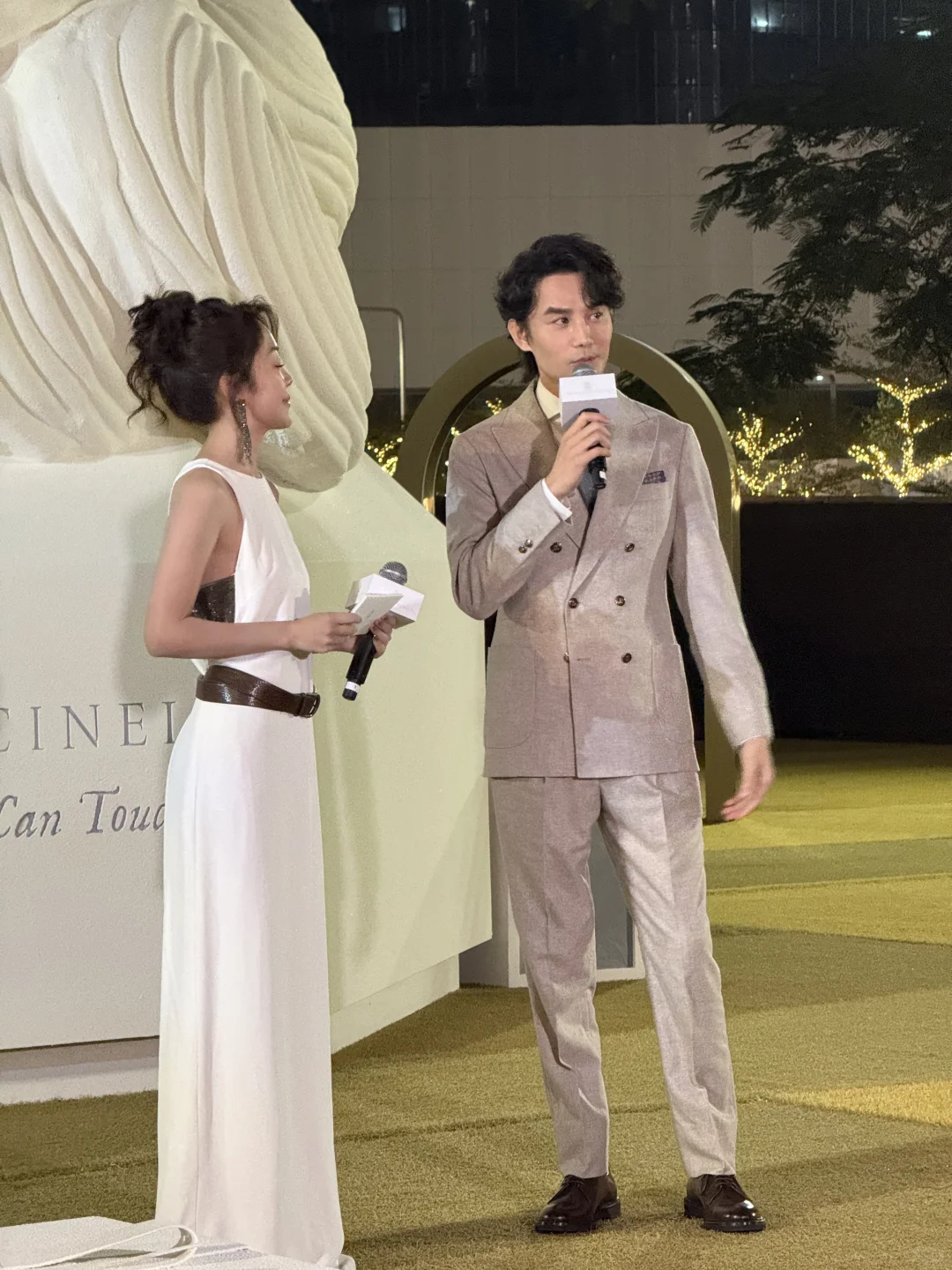 现在 在深圳湾万象城 好多人啊🤩🤩🤩