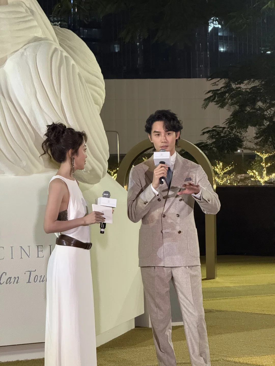 现在 在深圳湾万象城 好多人啊🤩🤩🤩