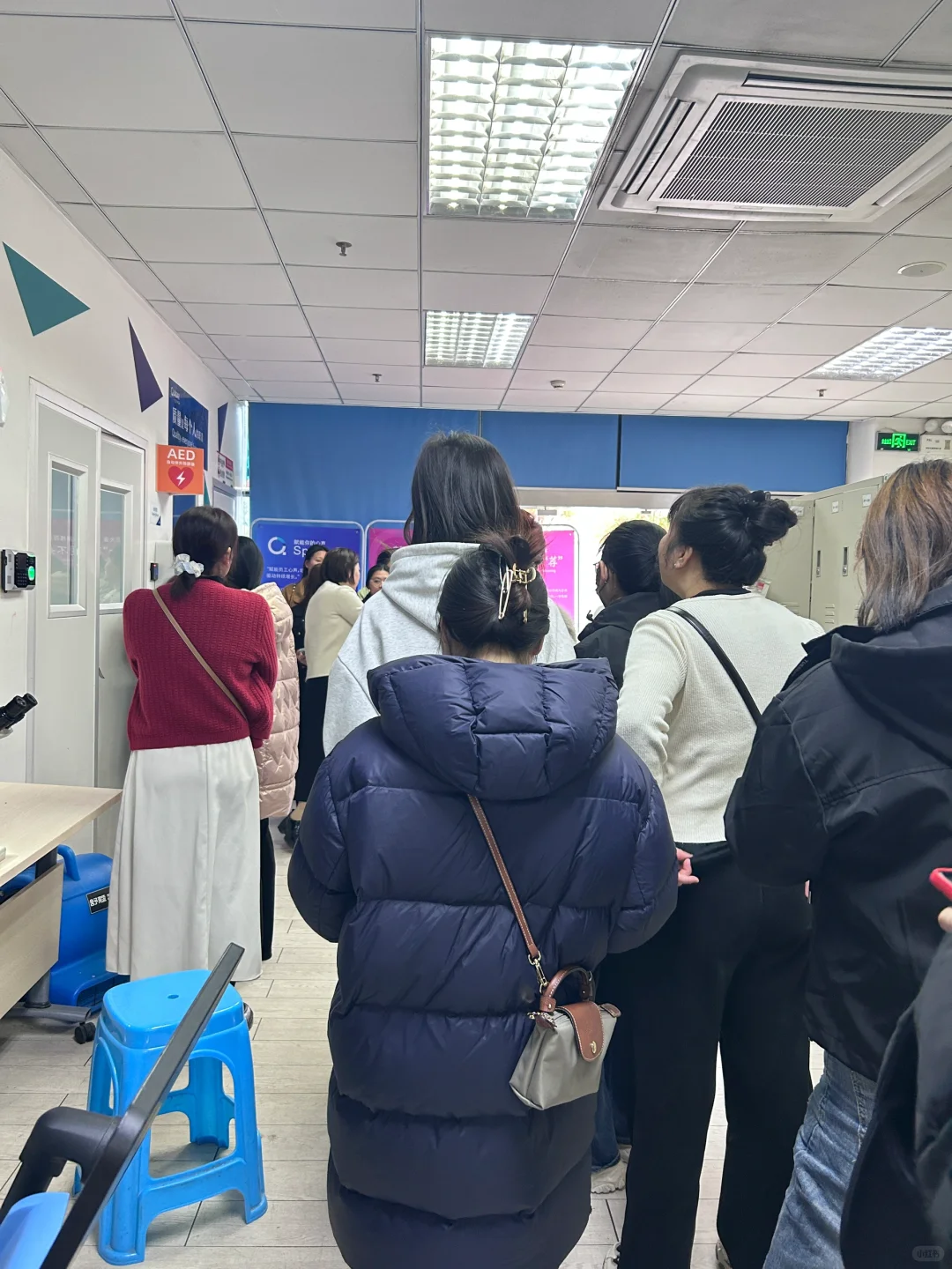 东莞医疗厂月薪7000左右、03独居贵州女孩