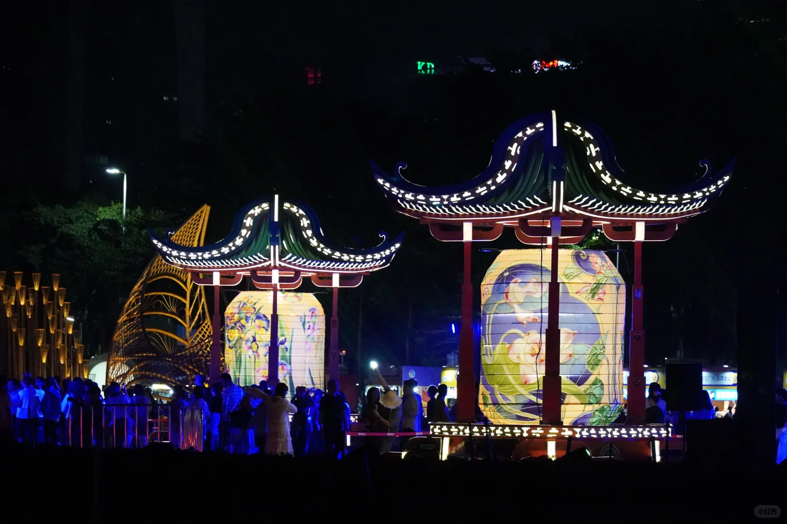 广州鳌鱼出差深圳！灯光节版本已成限定款！😎