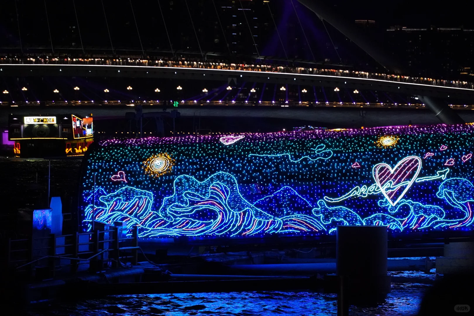 广州鳌鱼出差深圳！灯光节版本已成限定款！😎