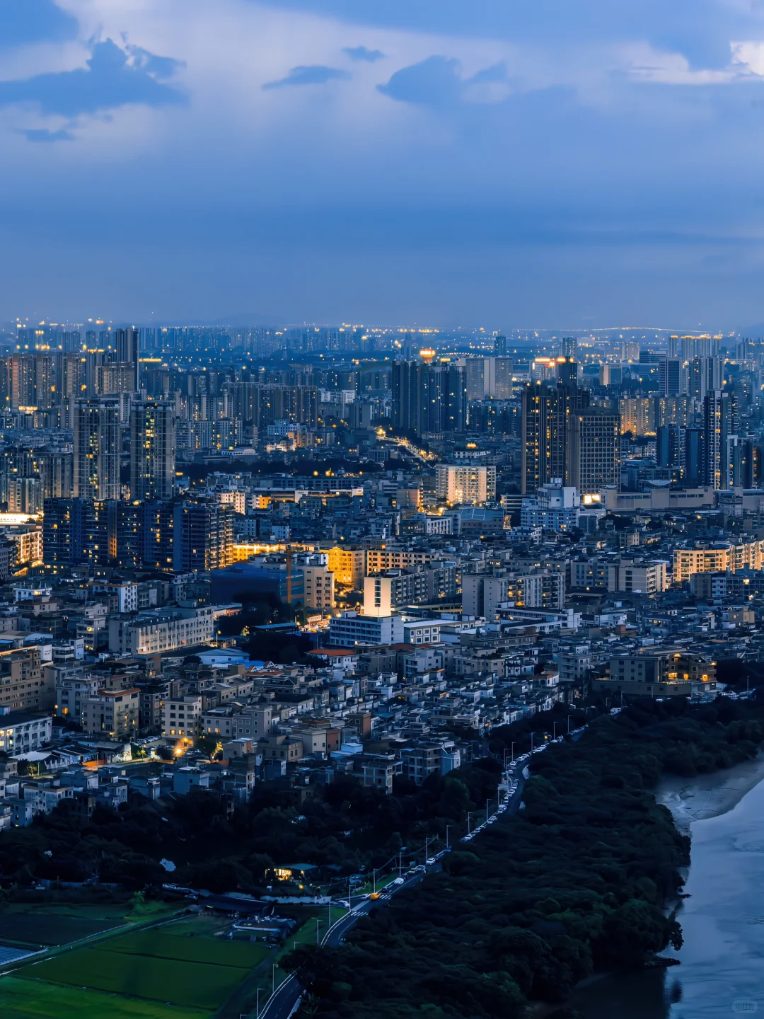 一张2亿像素的东莞城区全景图‼️