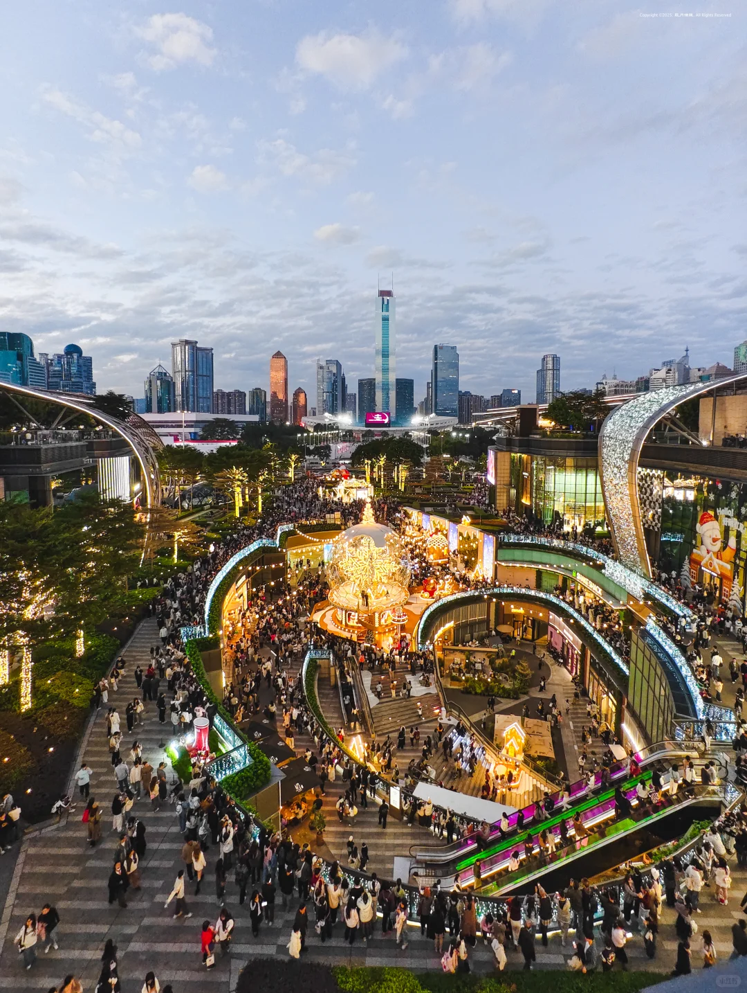 这个周末全广州的人都在天环了吧😂😂