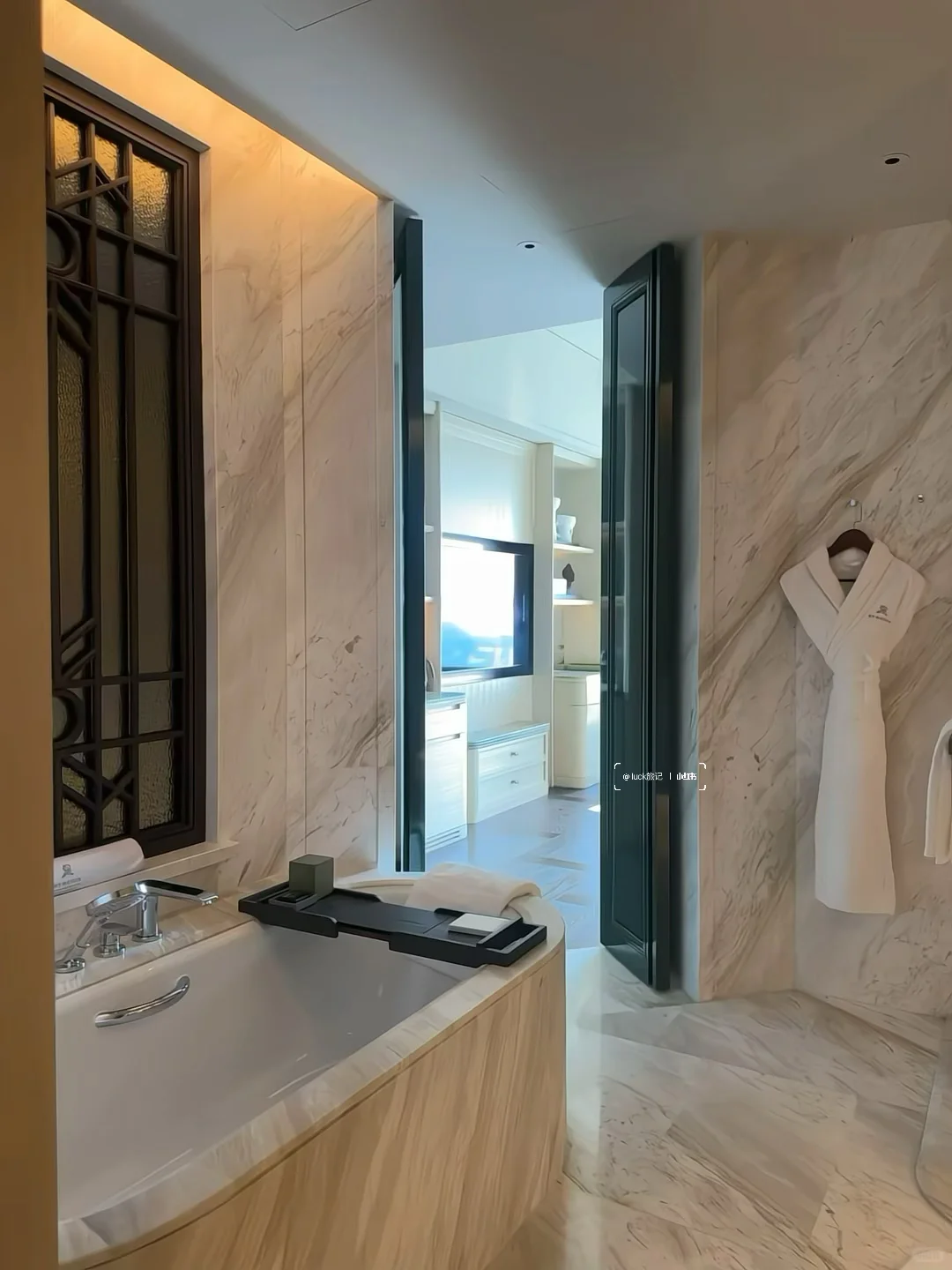 有人去深圳吗？（11.21-2.28）急出前海瑞吉