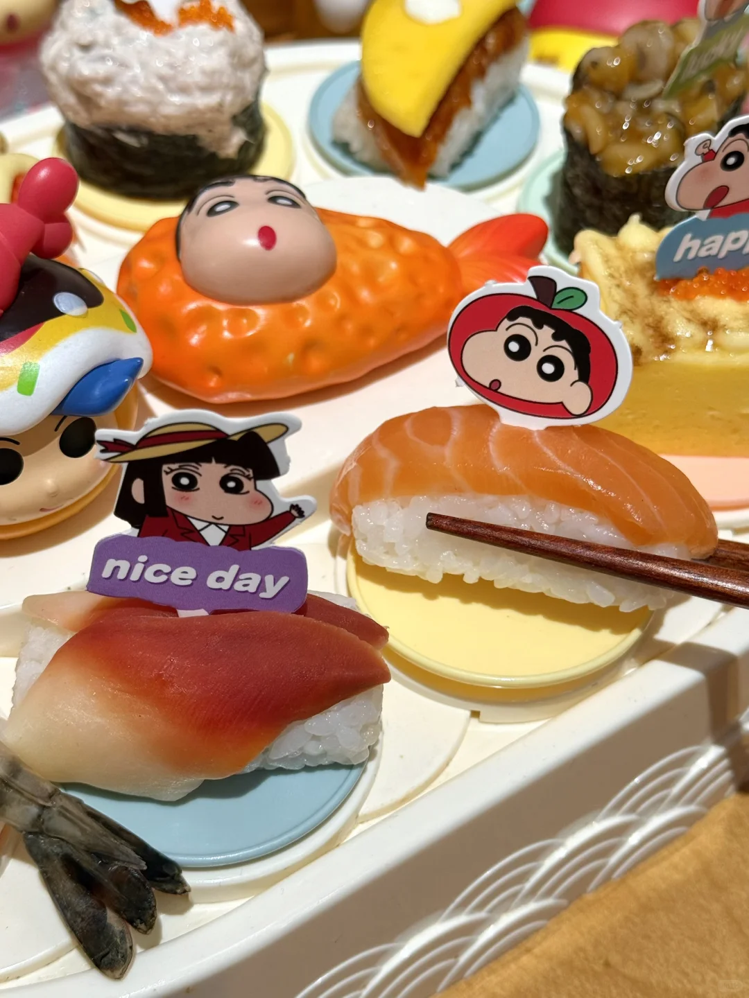 广州新的！！蜡笔小新主题寿司店！ 好可爱啊