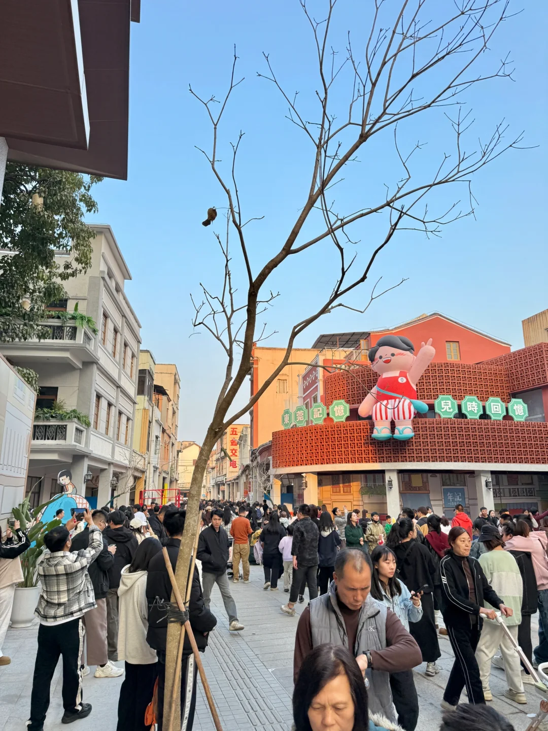 东莞什么时候有这么多人了…说10W都少了