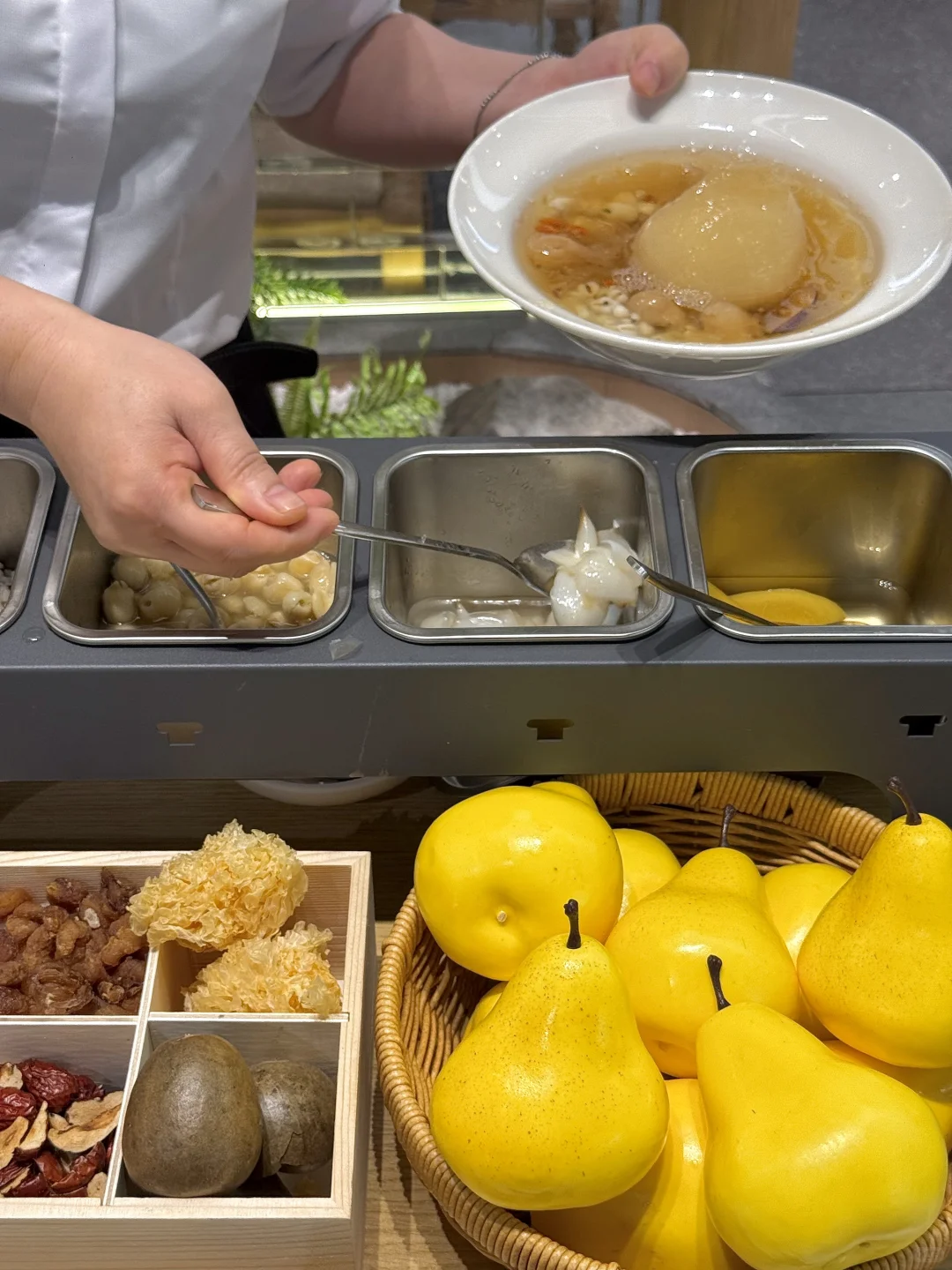 在广州！真的不能没有东北铁锅炖。。。