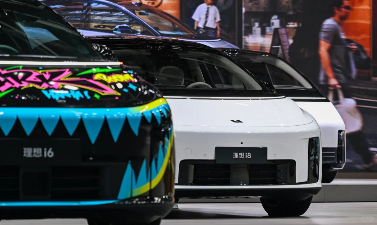 广州车展顶流！歪果仁围堵理想🤩