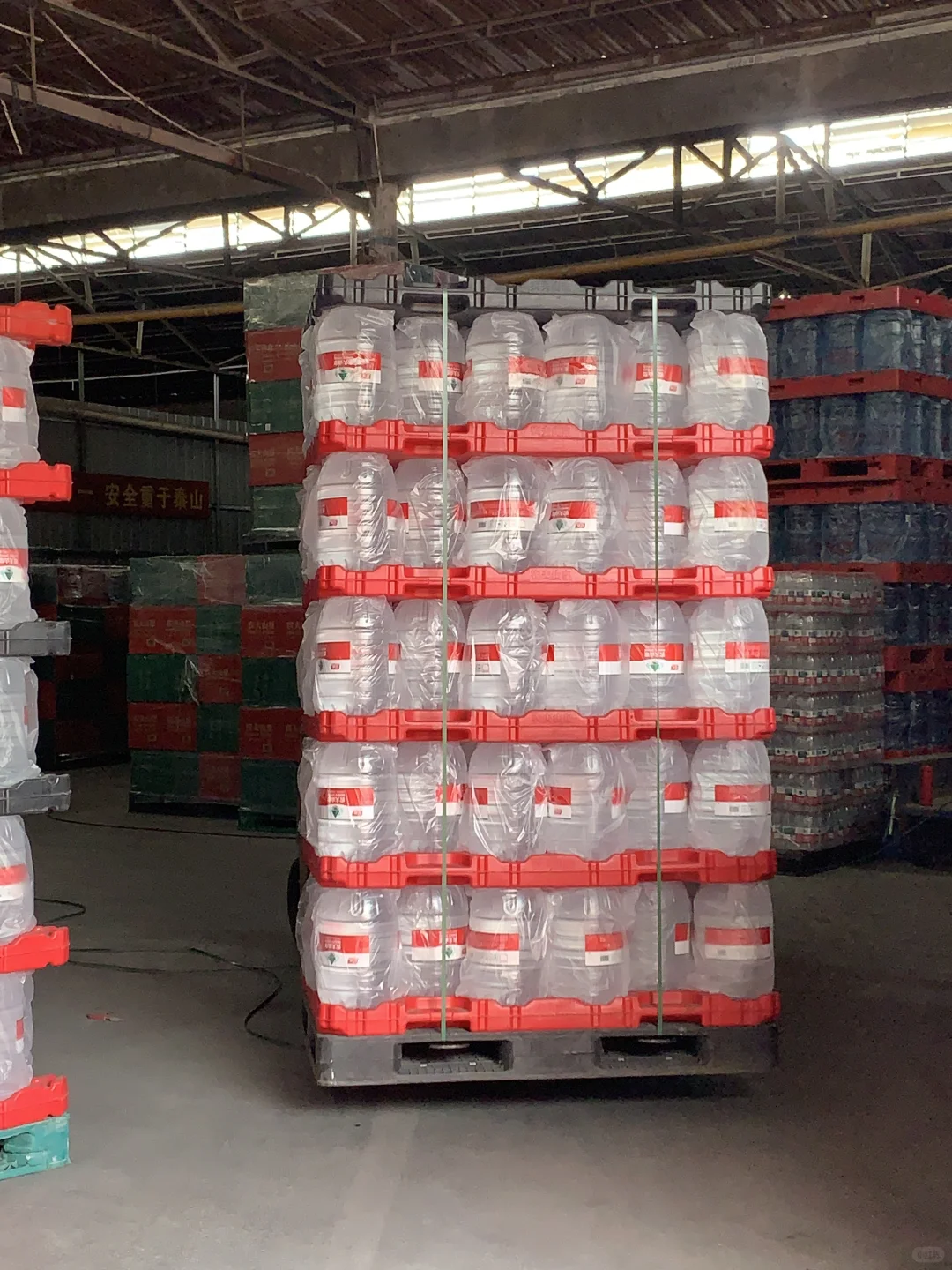 在东莞的千万不要错过啦！桶装瓶装水便宜啦