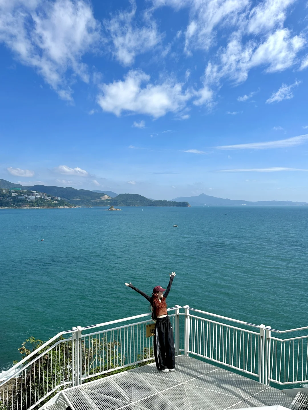 深圳🚇地铁直达海边栈道，秋天徒步太舒服
