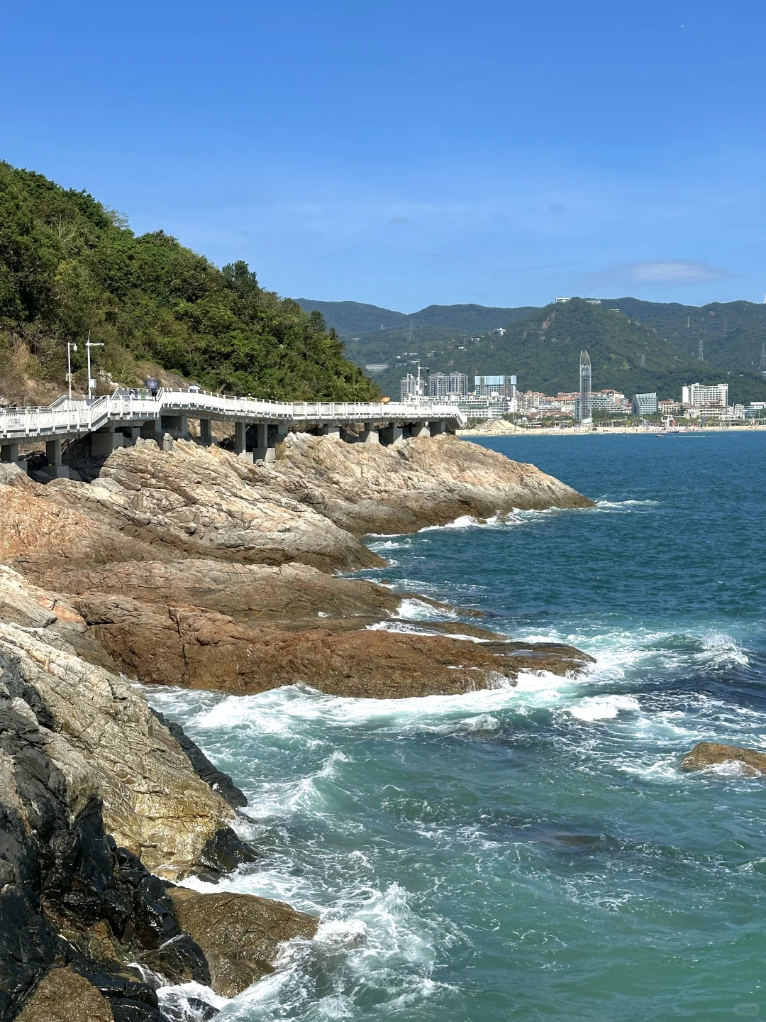 深圳🚇地铁直达海边栈道，秋天徒步太舒服