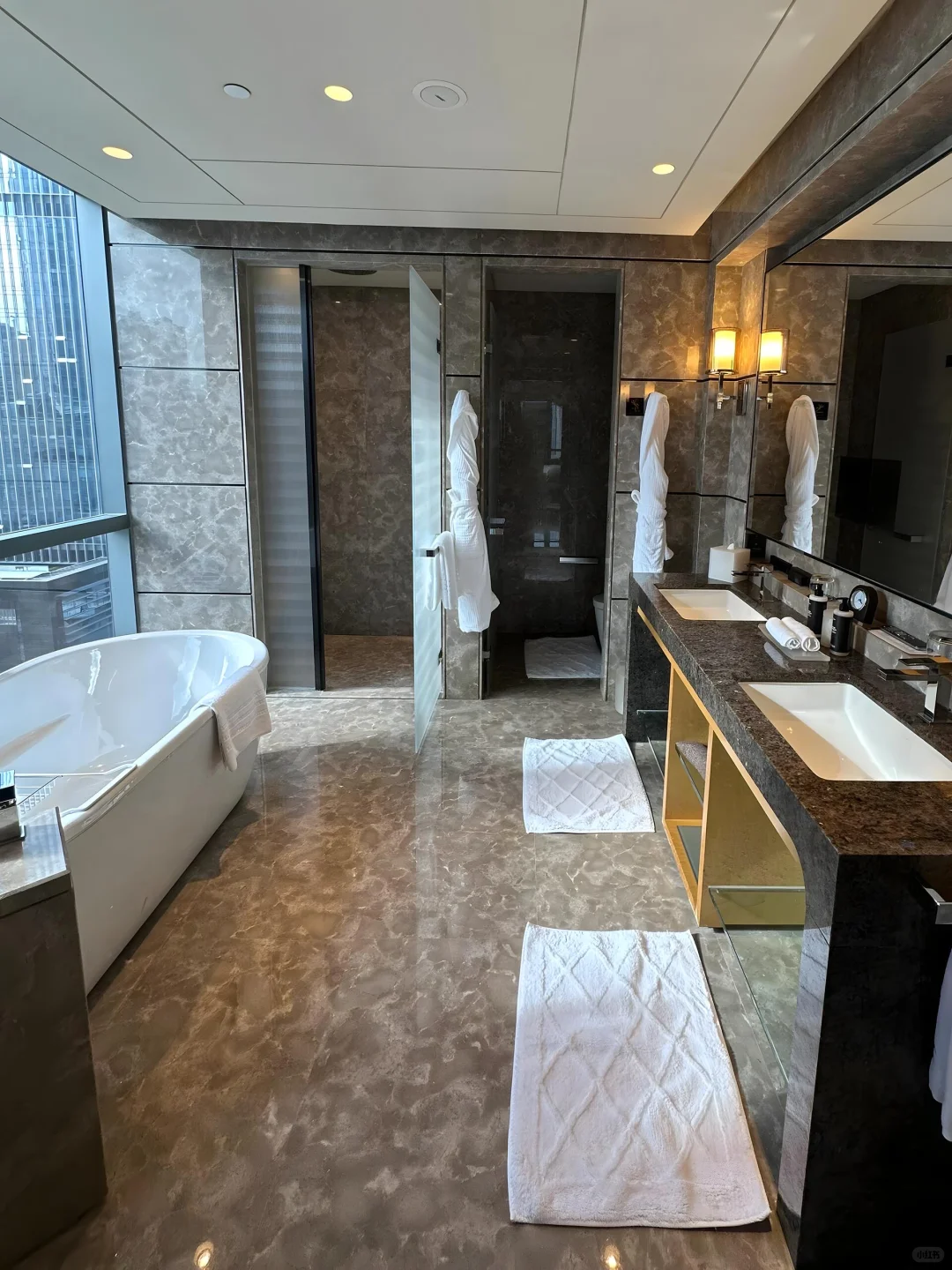 还有人去深圳吗？（11.18-12.31）急出深圳酒店