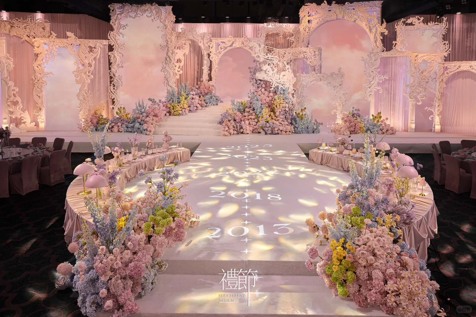 暮色微醺发光的法式日光花园婚礼出场区～