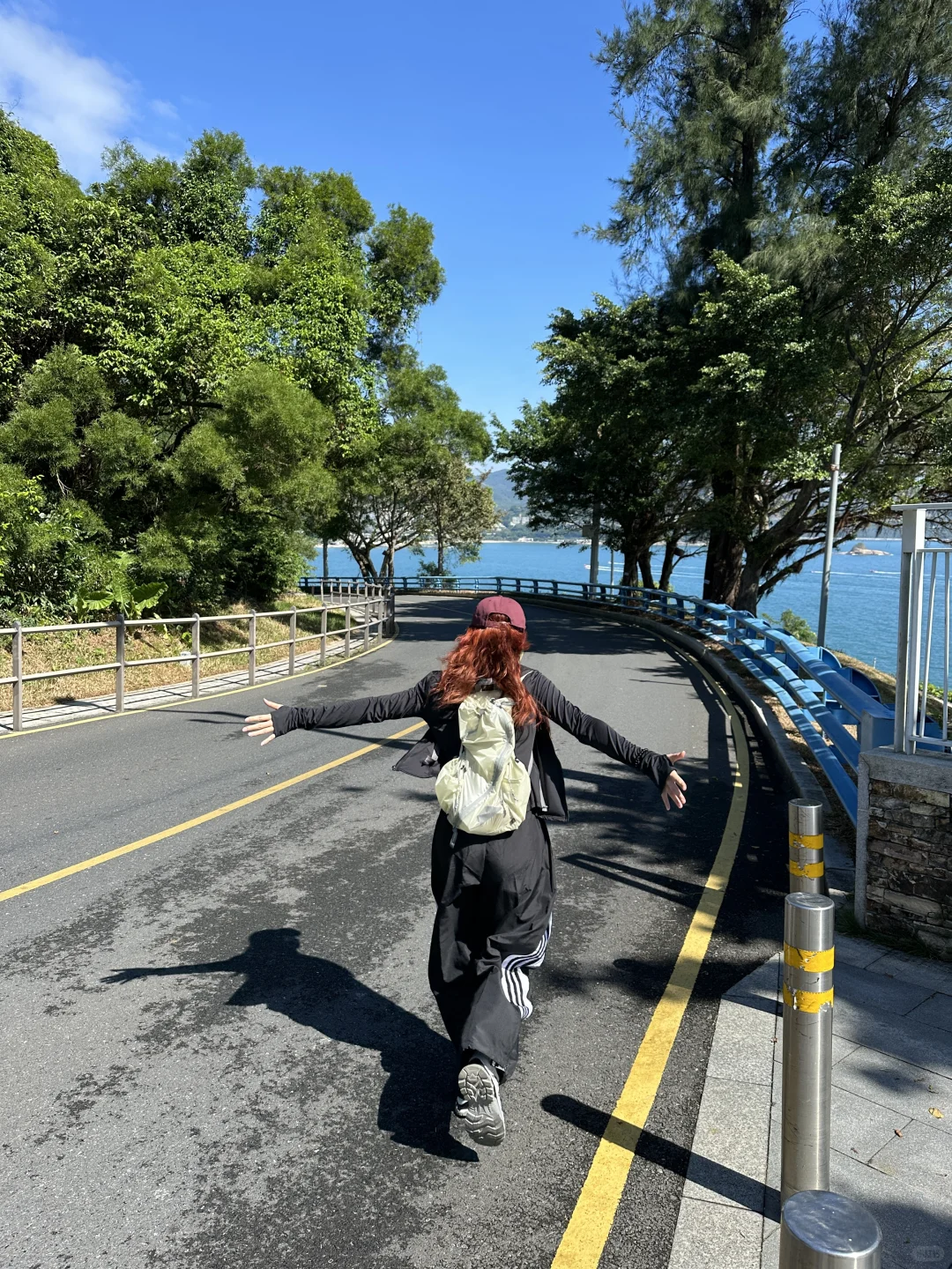 深圳🚇地铁直达海边栈道，秋天徒步太舒服