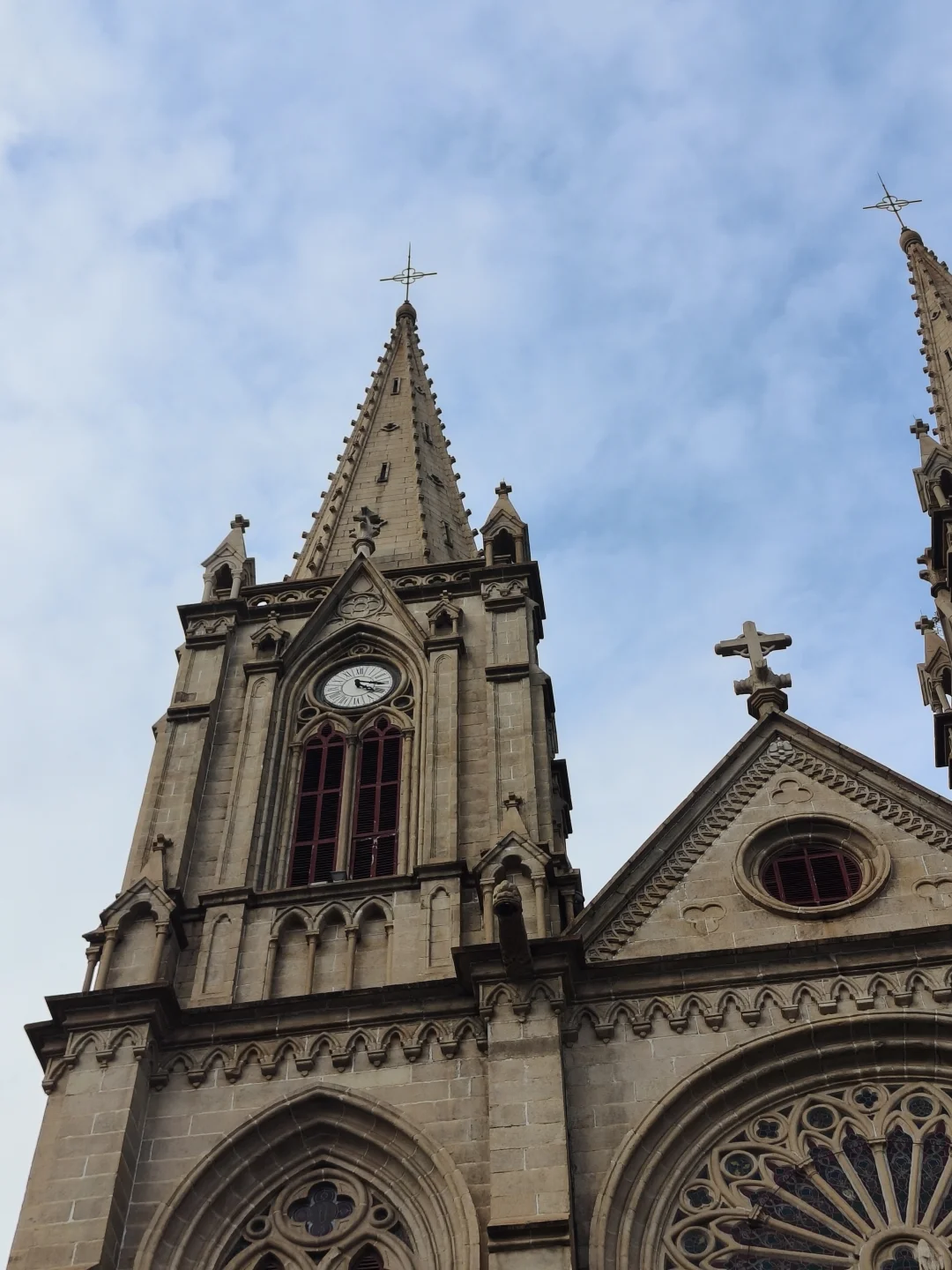 广州有自己的迪士尼城堡——圣心大教堂