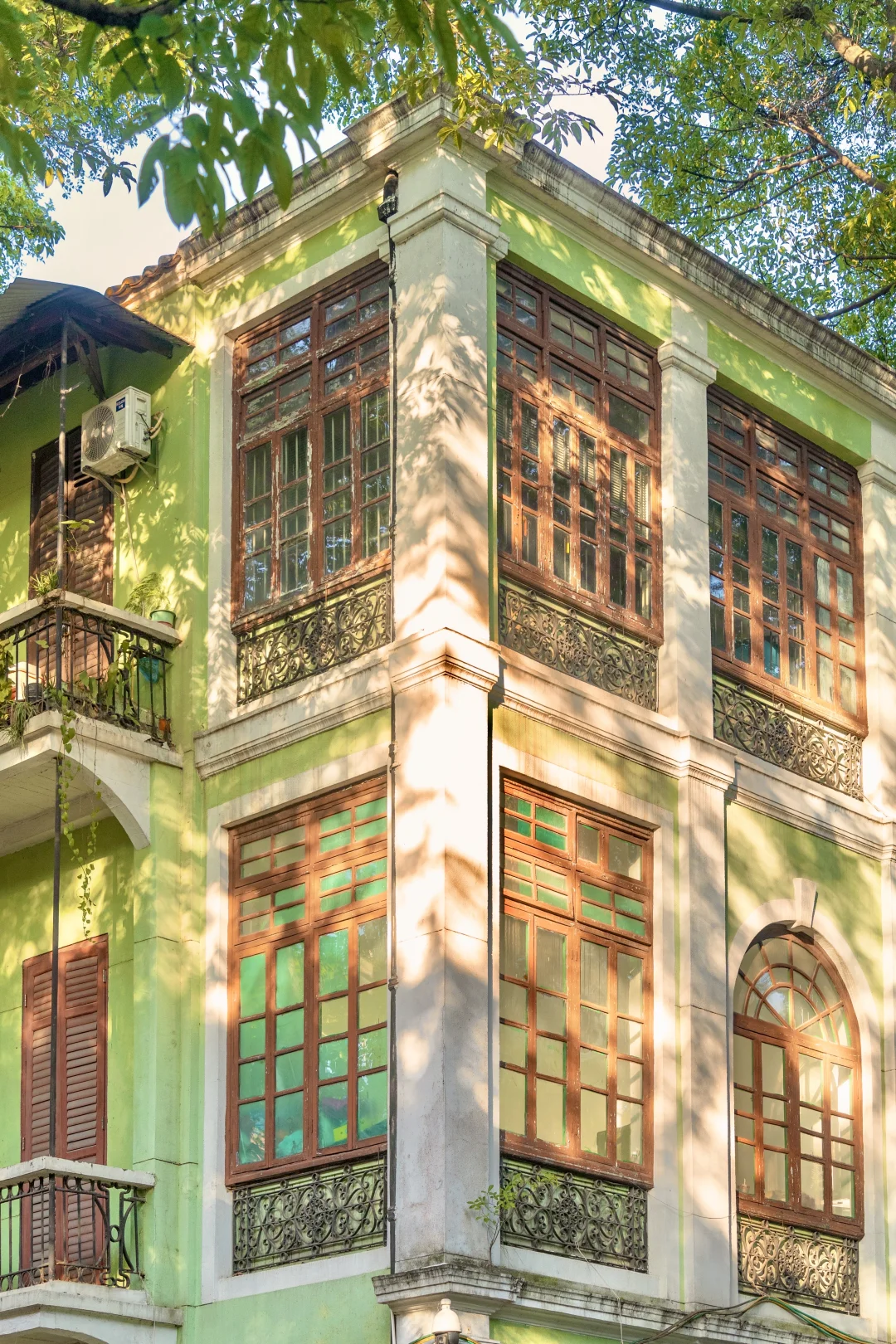 以为广州塔很美了，直到我去了广州沙面‼️