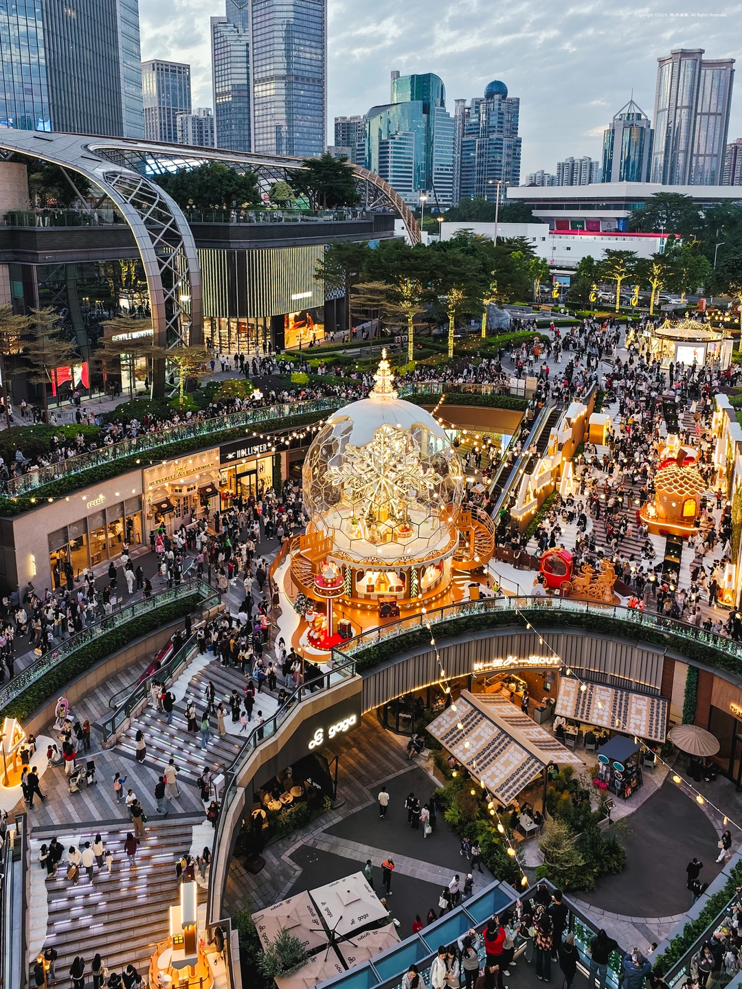 这个周末全广州的人都在天环了吧😂😂