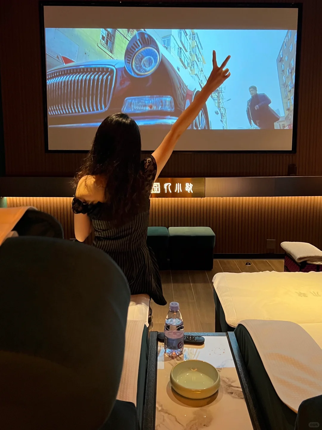 东莞💆新一站式解压圣地，4K影院式享受+沐足