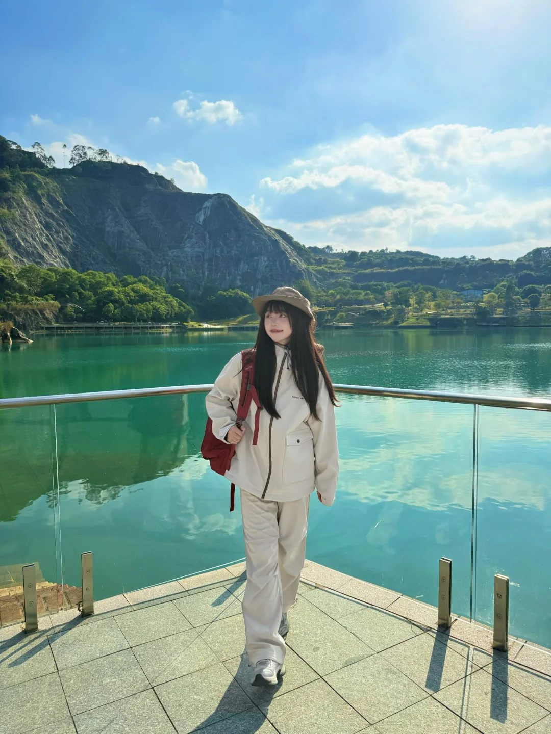 😭被晴天下的东莞“小九寨沟”美哭了！