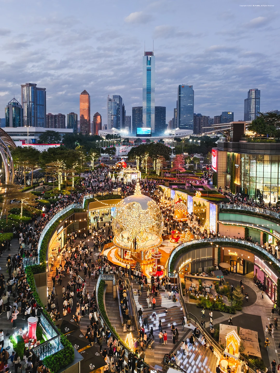 这个周末全广州的人都在天环了吧😂😂