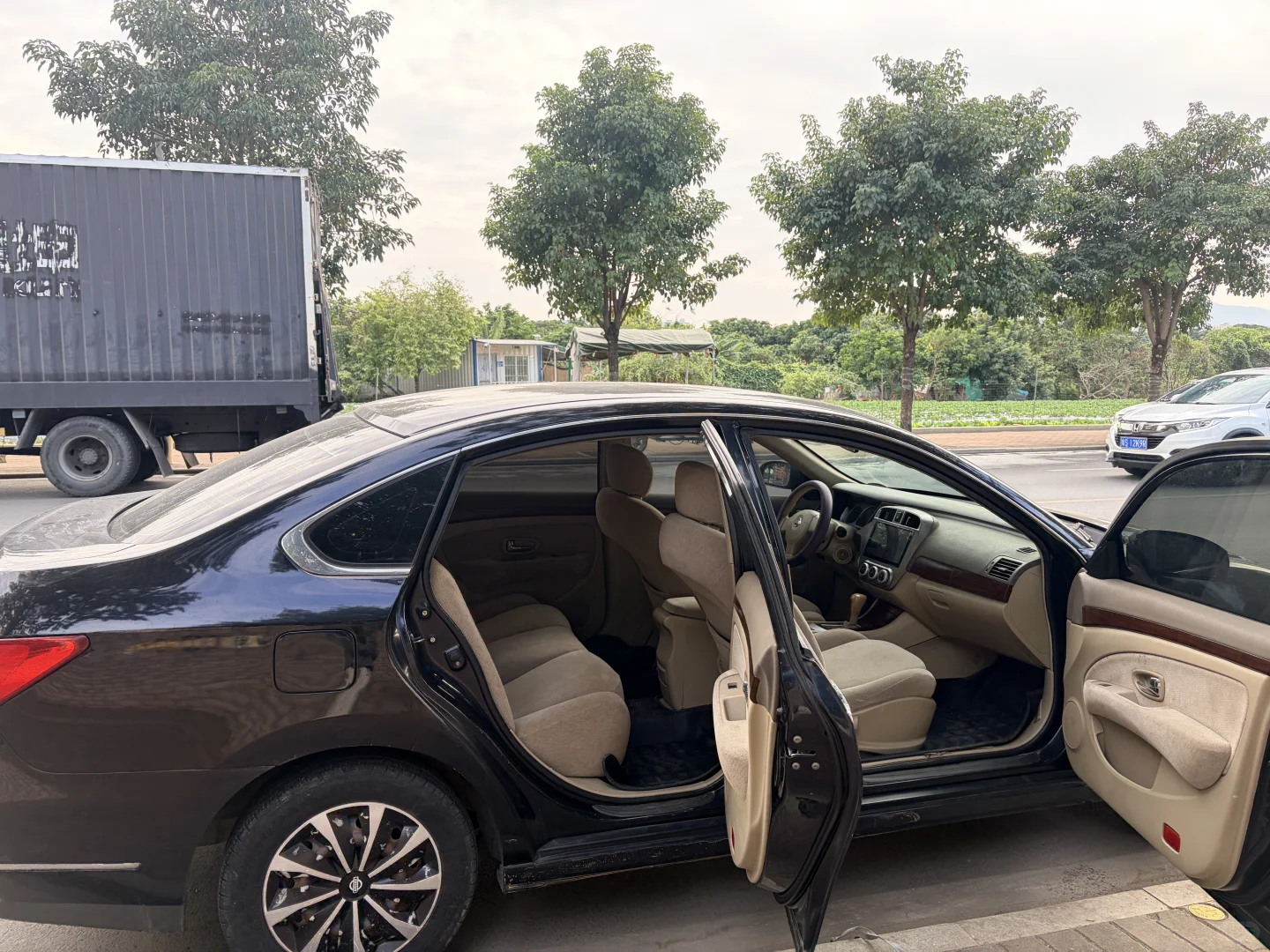 全款8800，日产轩逸自动挡，东莞看车