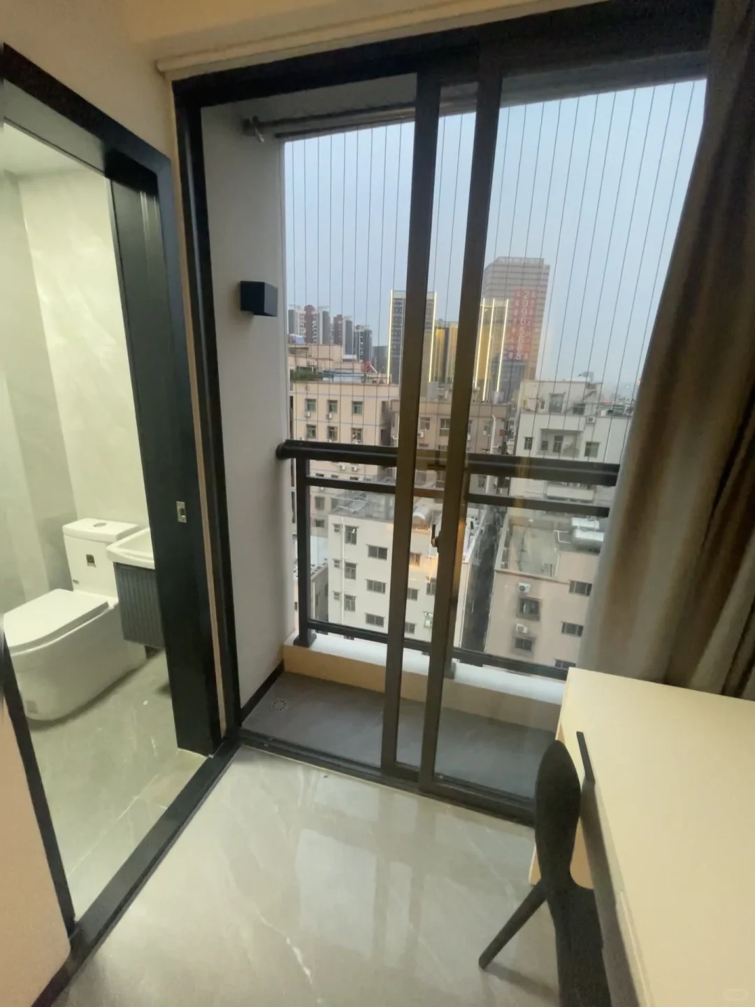 深圳一室一厅 带阳台1700 民用水电 可短租