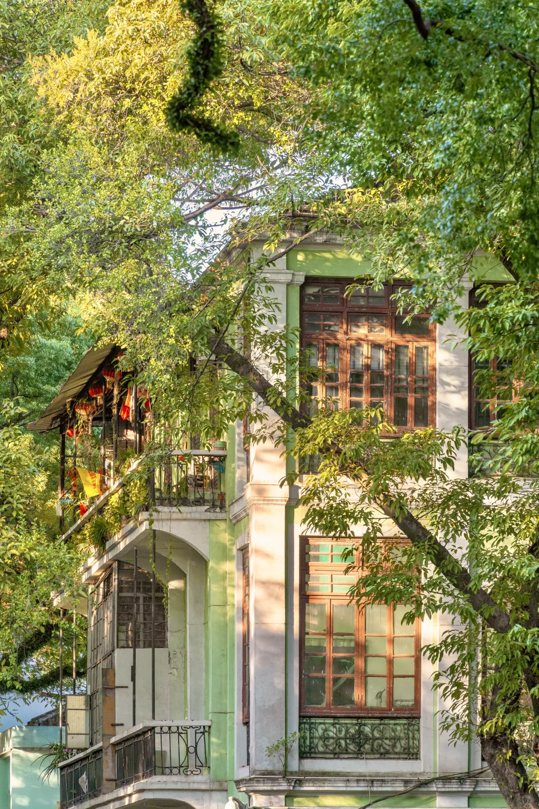 以为广州塔很美了，直到我去了广州沙面‼️