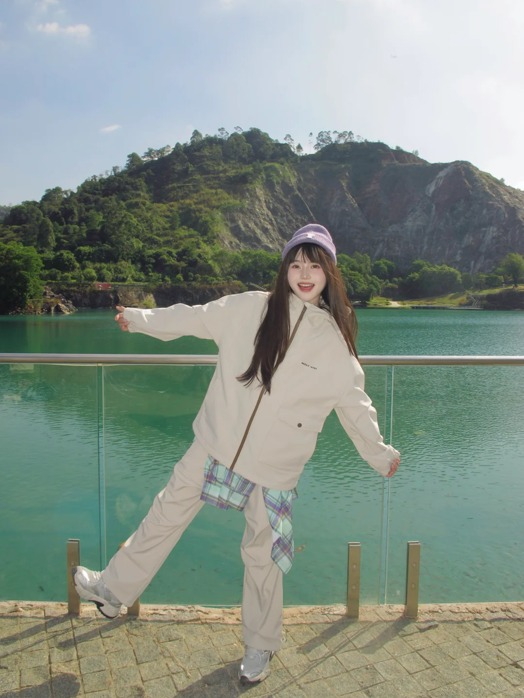 😭被晴天下的东莞“小九寨沟”美哭了！