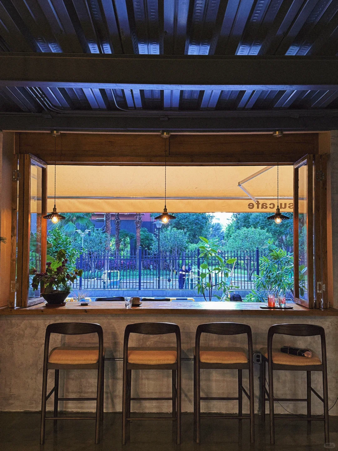 东莞 新的！我越来越喜欢一个人去喝咖啡2️⃣