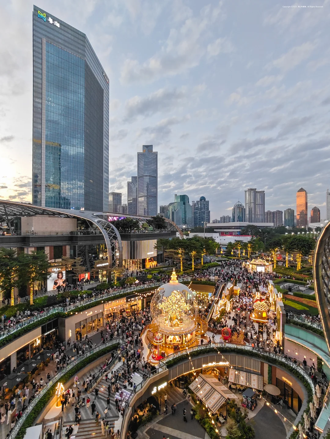 这个周末全广州的人都在天环了吧😂😂