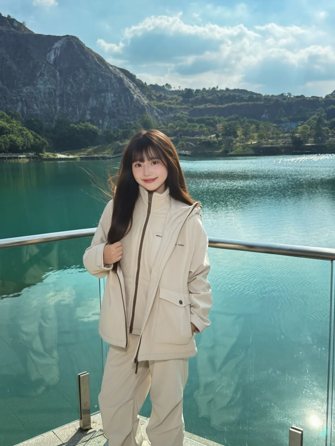 😭被晴天下的东莞“小九寨沟”美哭了！