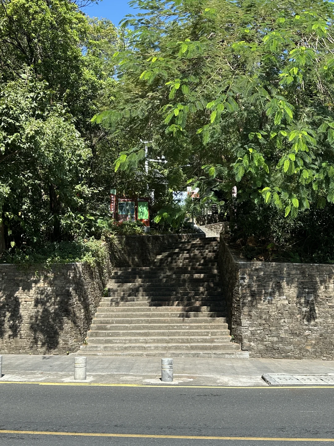 深圳🚇地铁直达海边栈道，秋天徒步太舒服