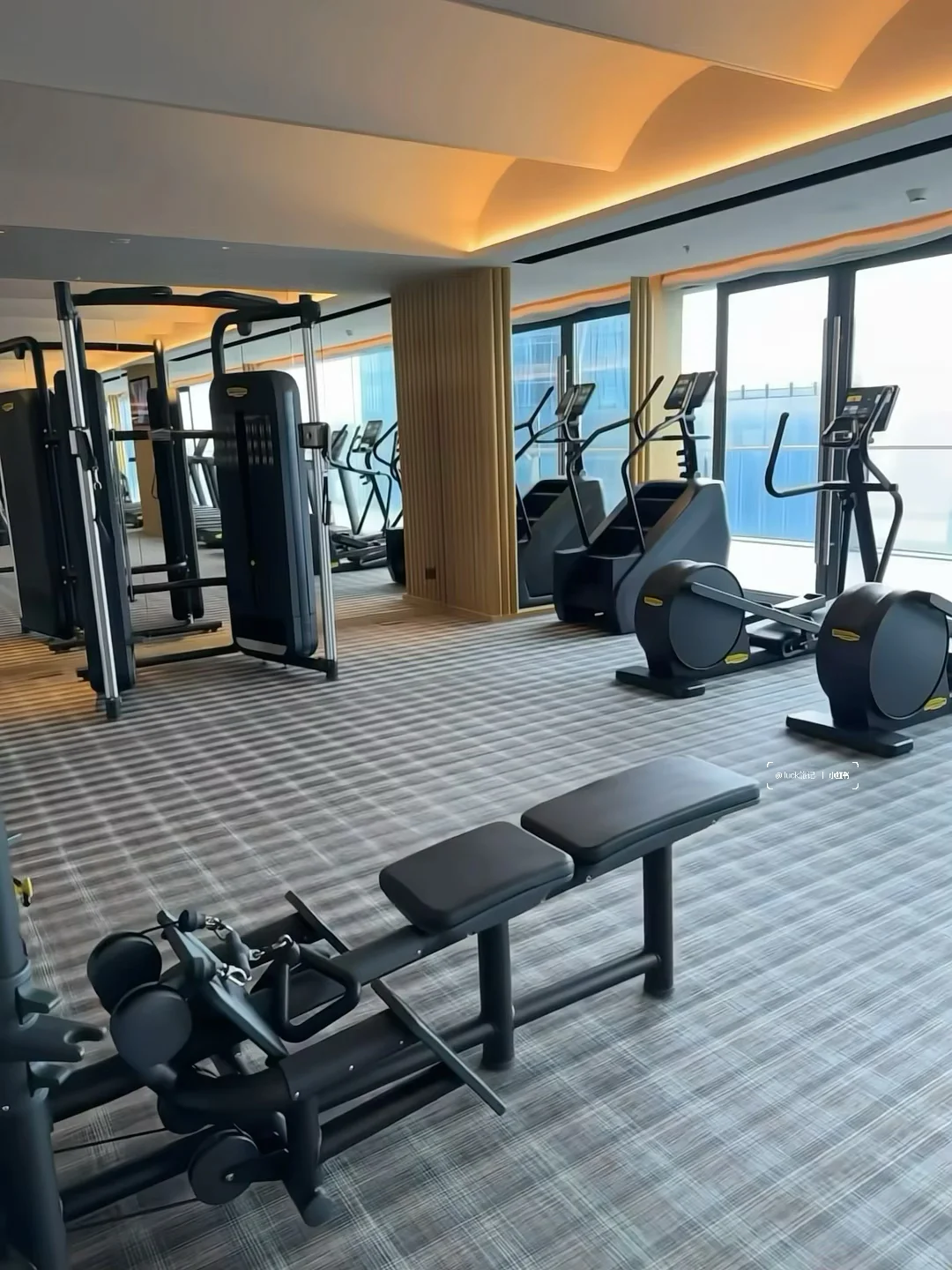 有人去深圳吗？（11.21-2.28）急出前海瑞吉