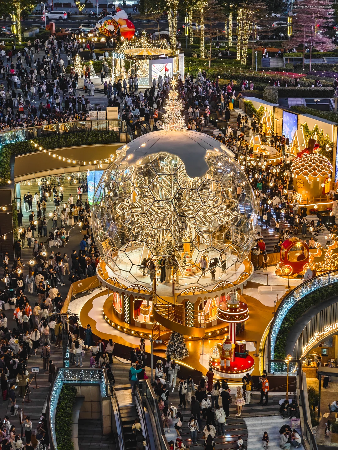 这个周末全广州的人都在天环了吧😂😂