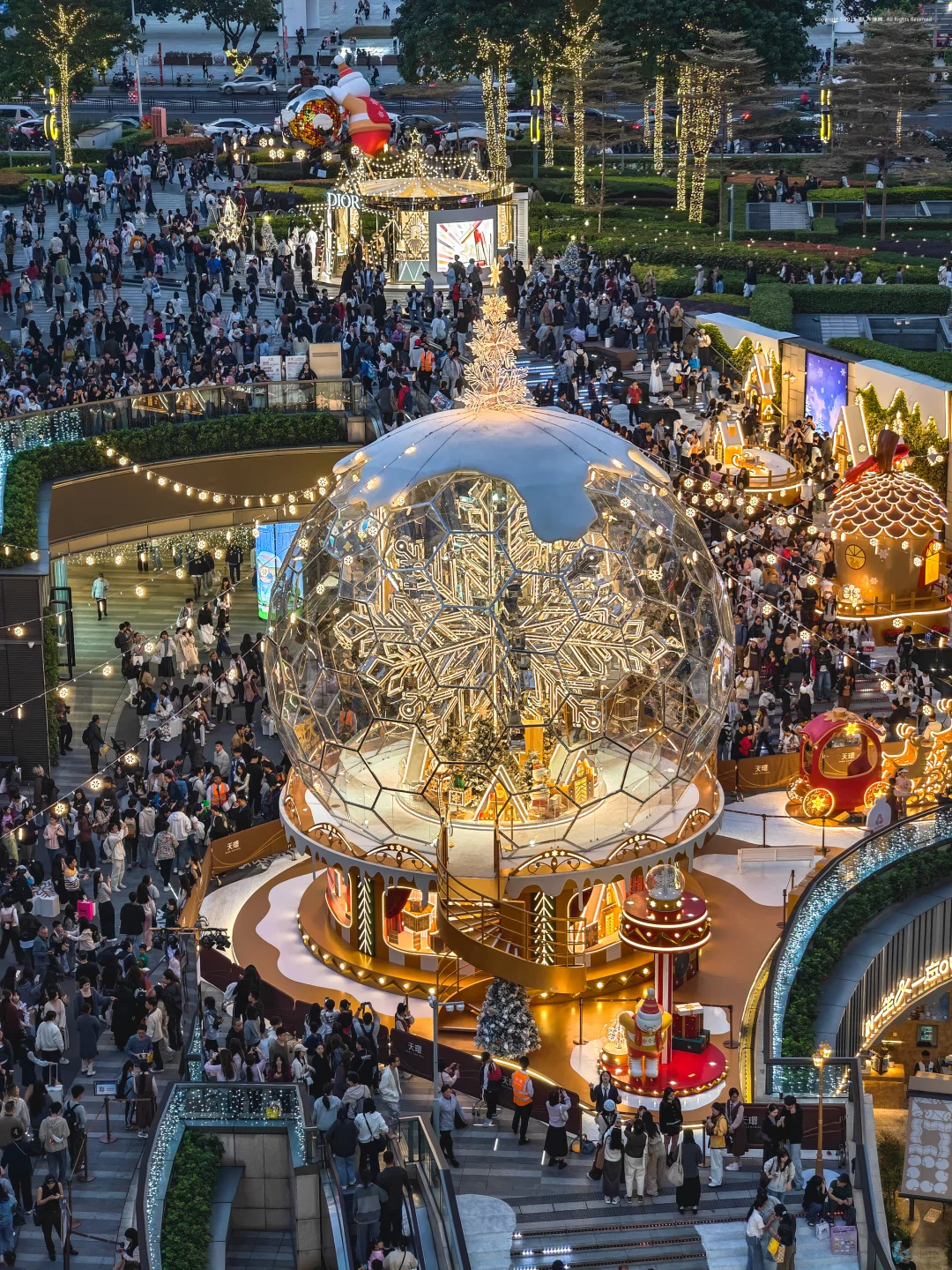 这个周末全广州的人都在天环了吧😂😂