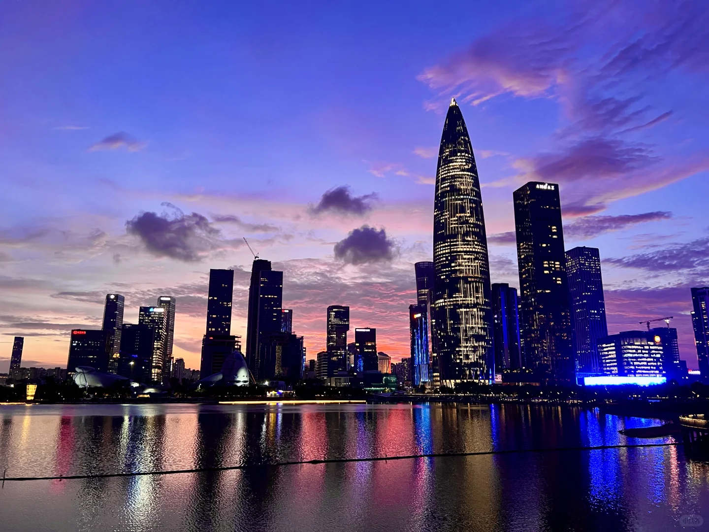 今日深圳湾火烧云🌇 评论区交换你拍的🥂