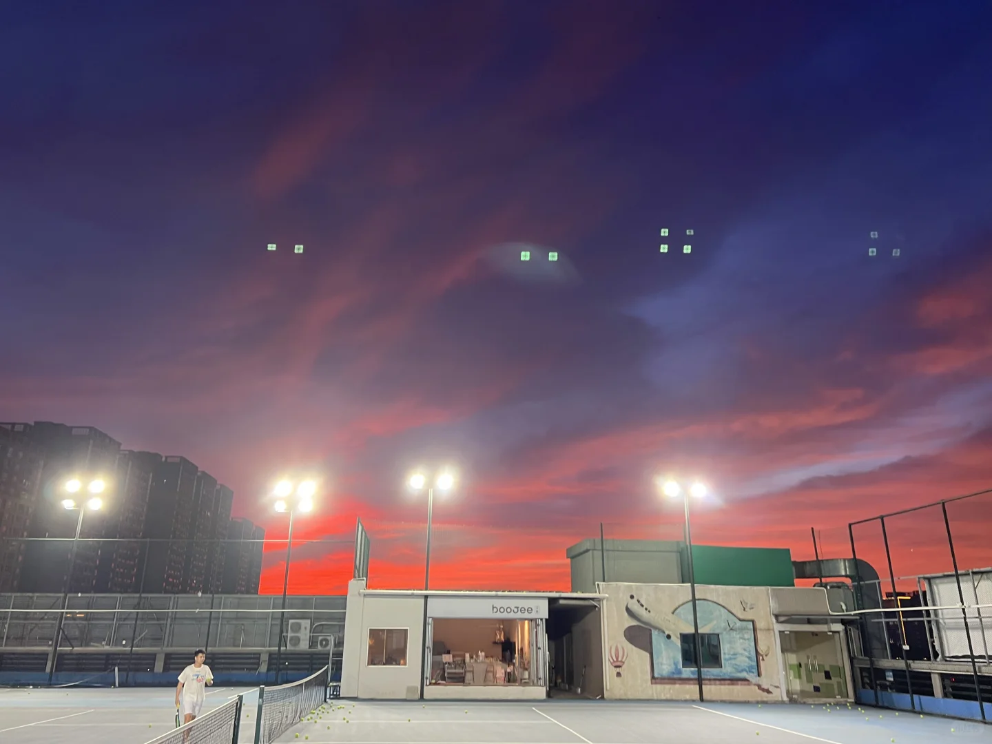 还差一人即可开班