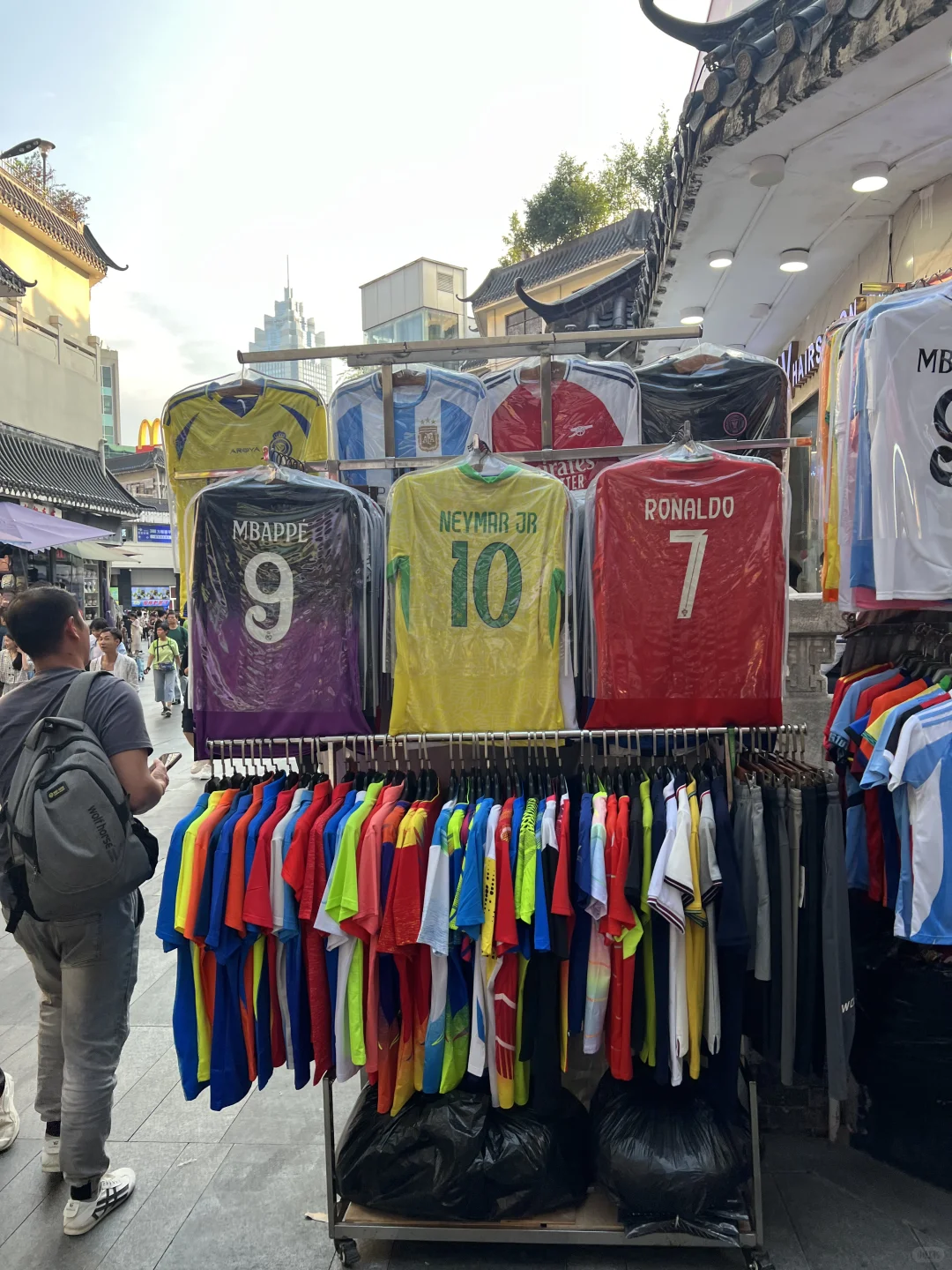 今天的深圳好热闹～～