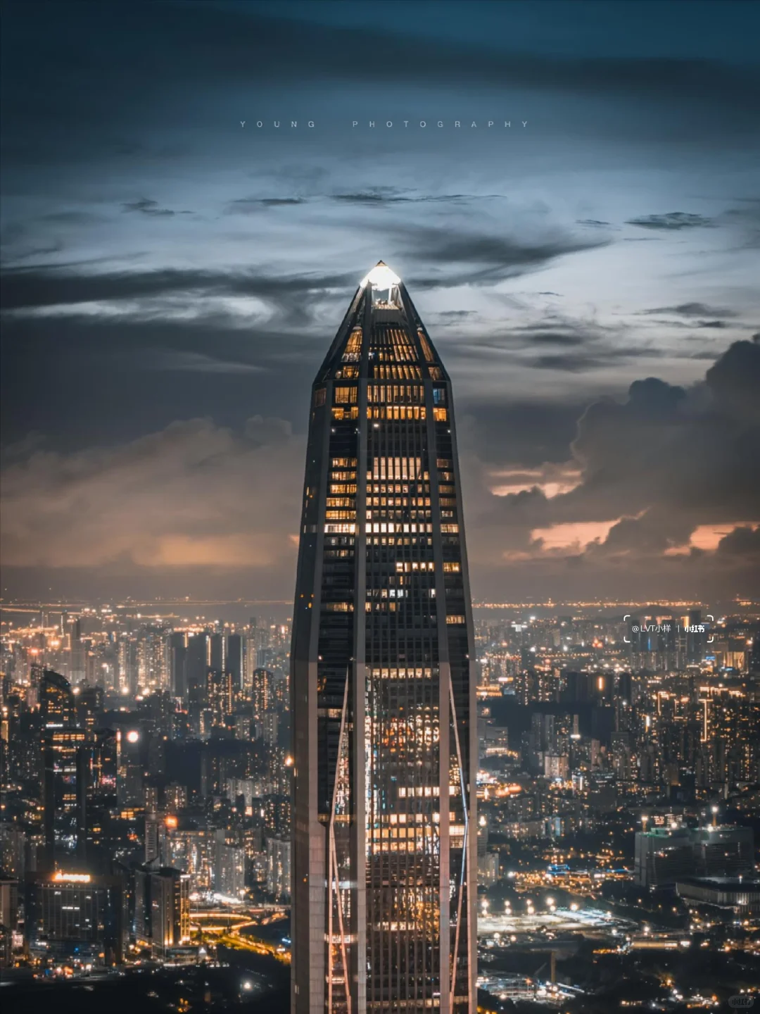 华灯初上的深圳“曼哈顿”