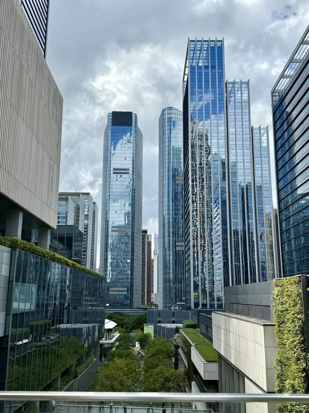 📍深圳巨人展，艺术与视觉的冲击