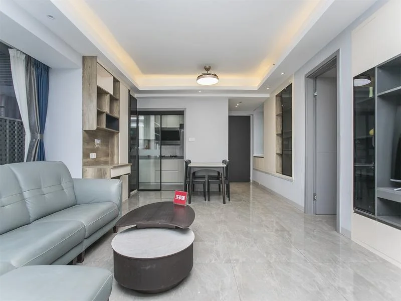 天鹅湖花园D栋高楼层，1.8万出租，很便宜