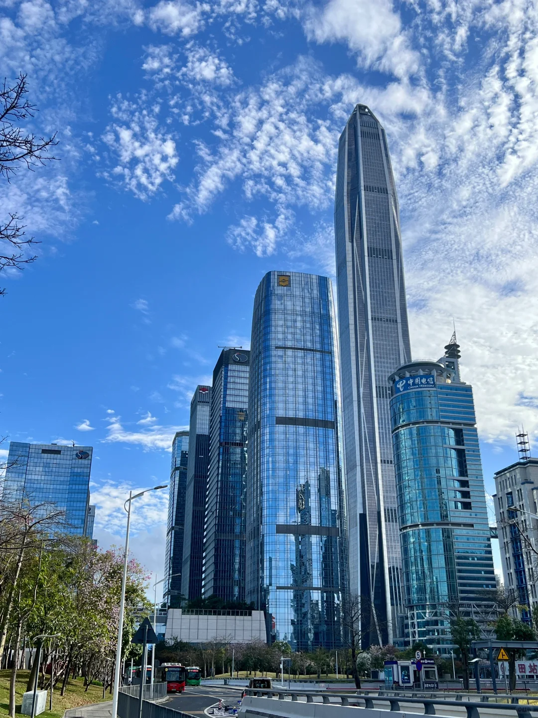 谁懂今天深圳的的好天气 蓝天白云🩵live图