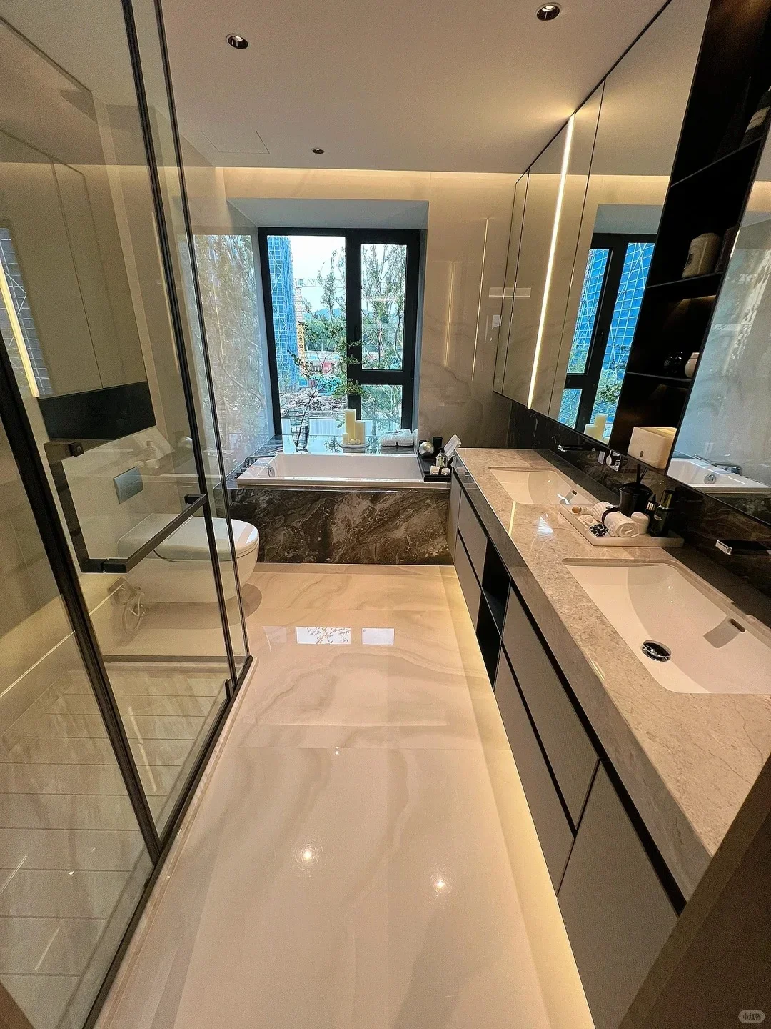 广州也遭不住了！200买户户大阳台的现房