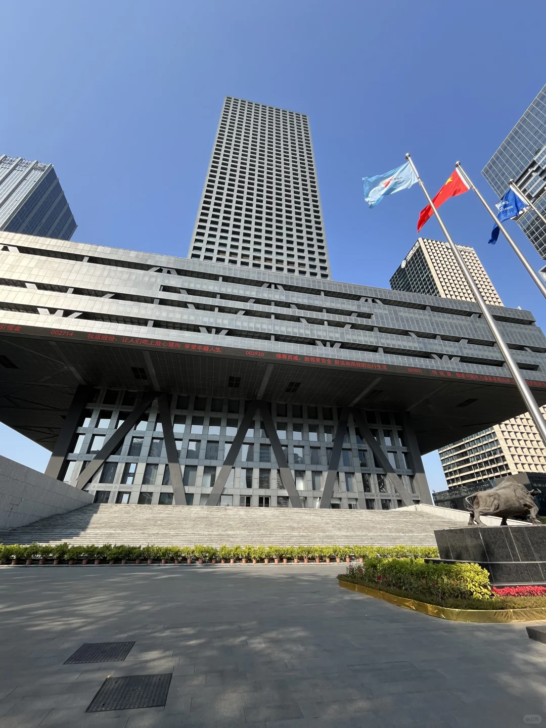 这里是深圳最繁华的地段 真的太震撼了！