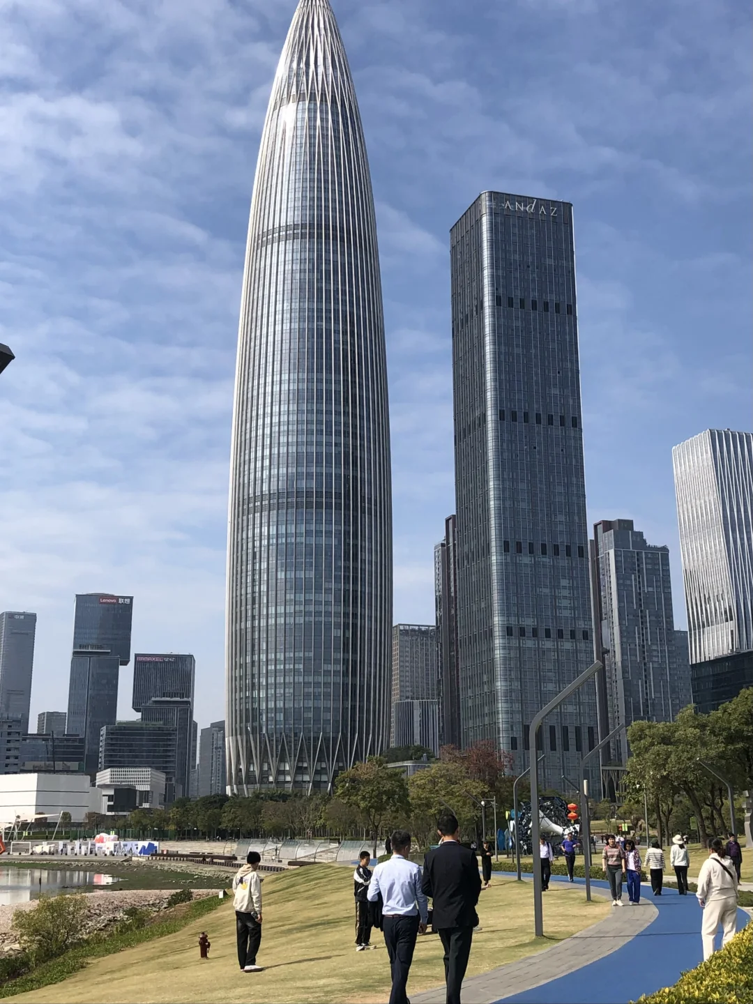 深圳满足了我对大都市一直以来的幻想