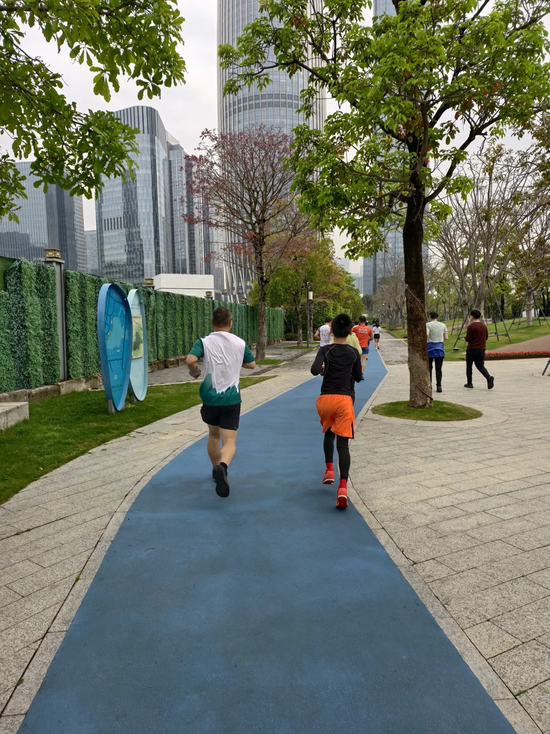 一城一跑！打卡深圳跑步的天花板！
