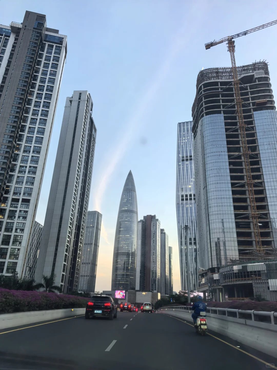 邓爷爷画了个圈，来了就是深圳人