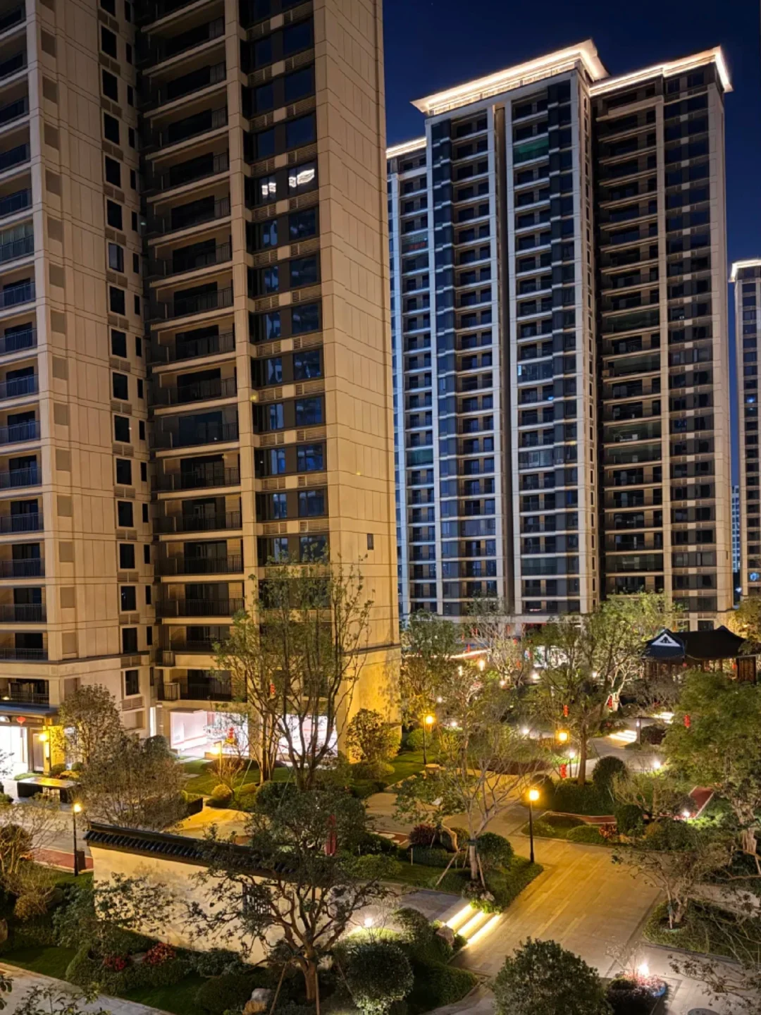 广州也遭不住了！200买户户大阳台的现房