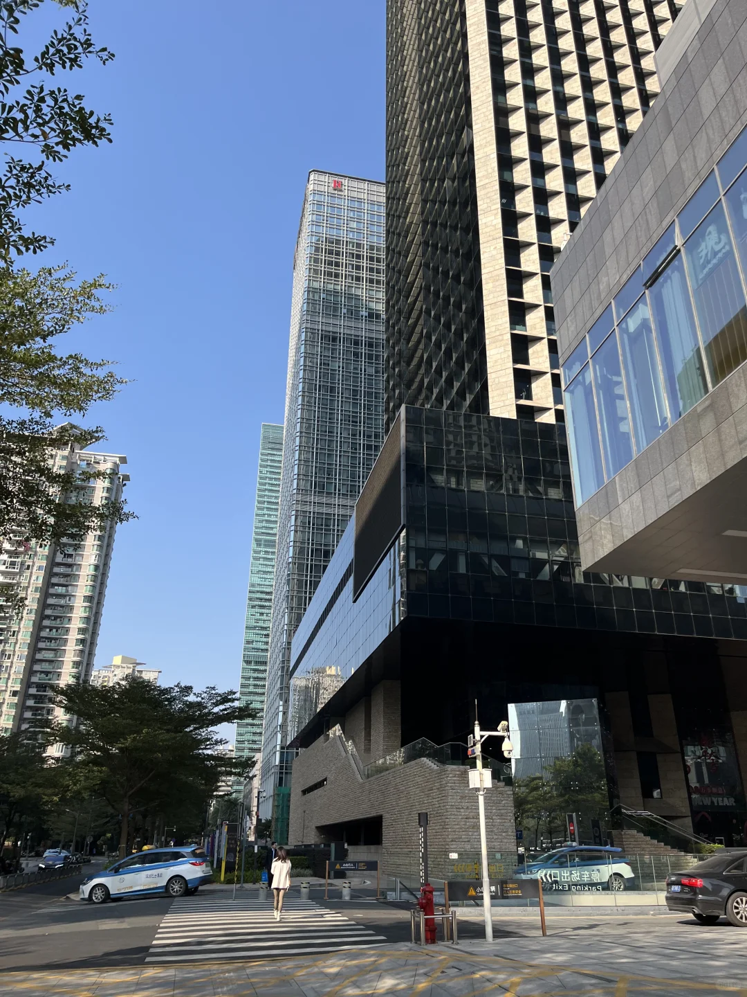 这里是深圳最繁华的地段 真的太震撼了！