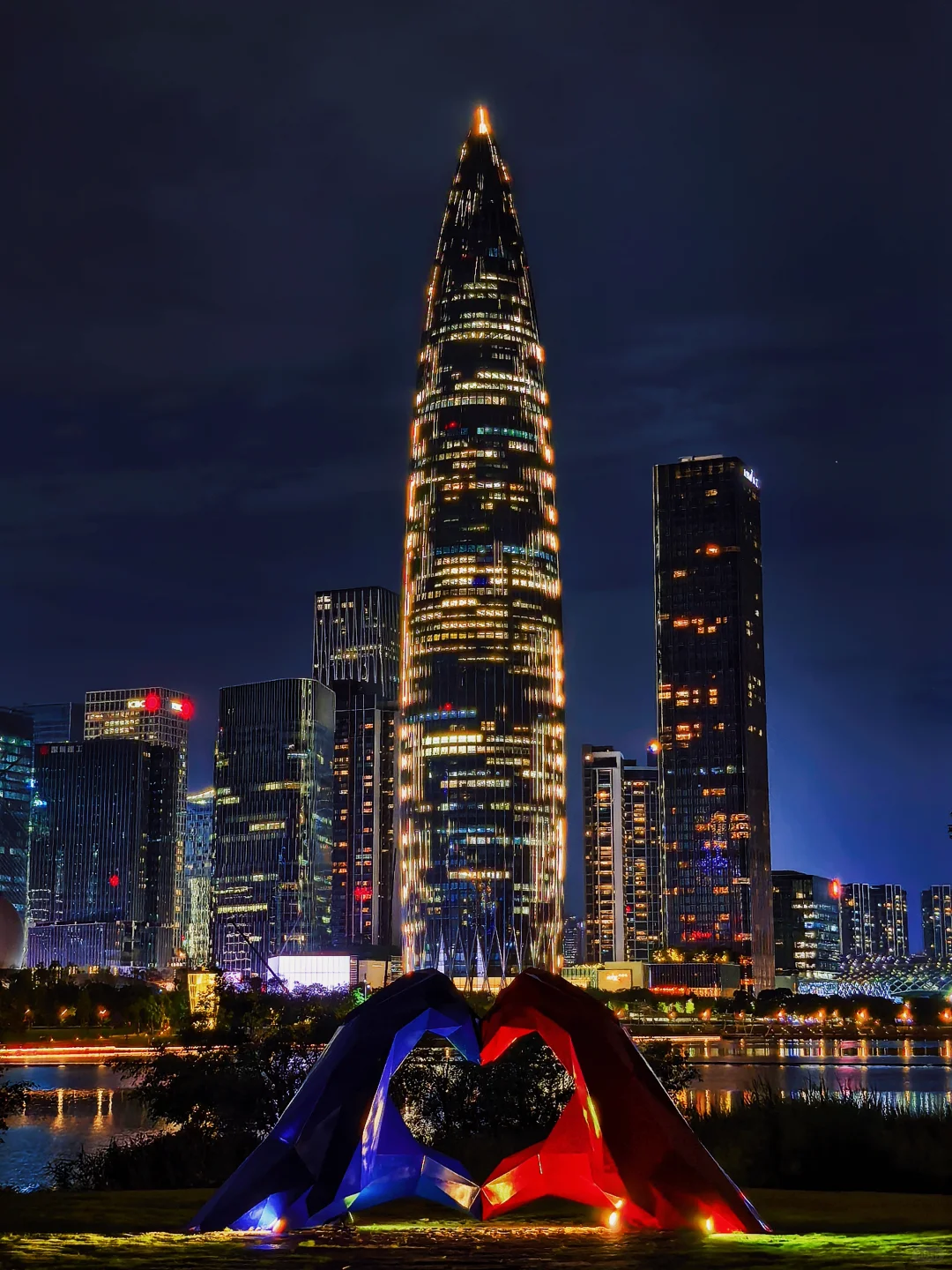 ✨ 闯入未来世界！深圳朋克夜景✨